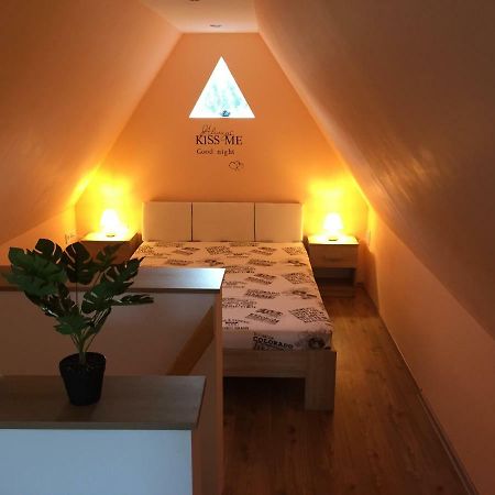 Izabella Vendeghaz Somlo Appartement Doba Buitenkant foto