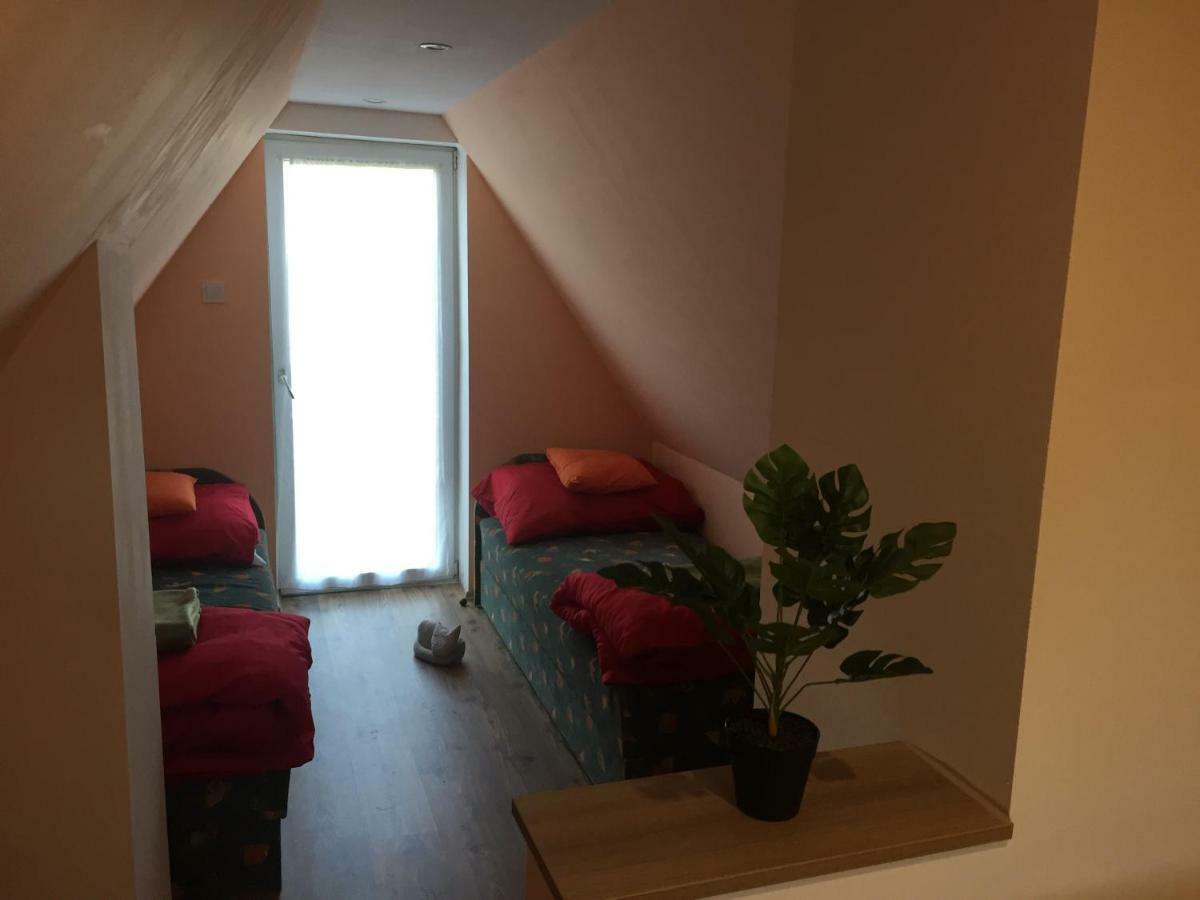 Izabella Vendeghaz Somlo Appartement Doba Buitenkant foto