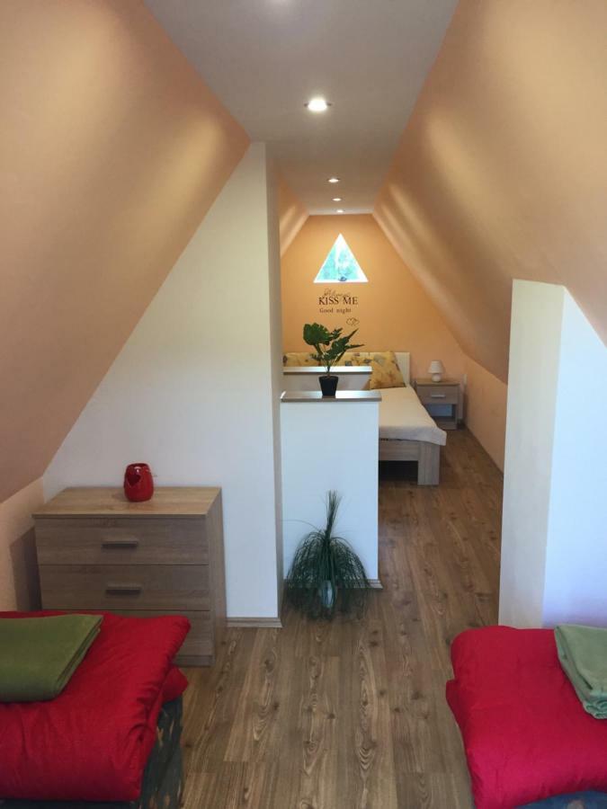 Izabella Vendeghaz Somlo Appartement Doba Buitenkant foto