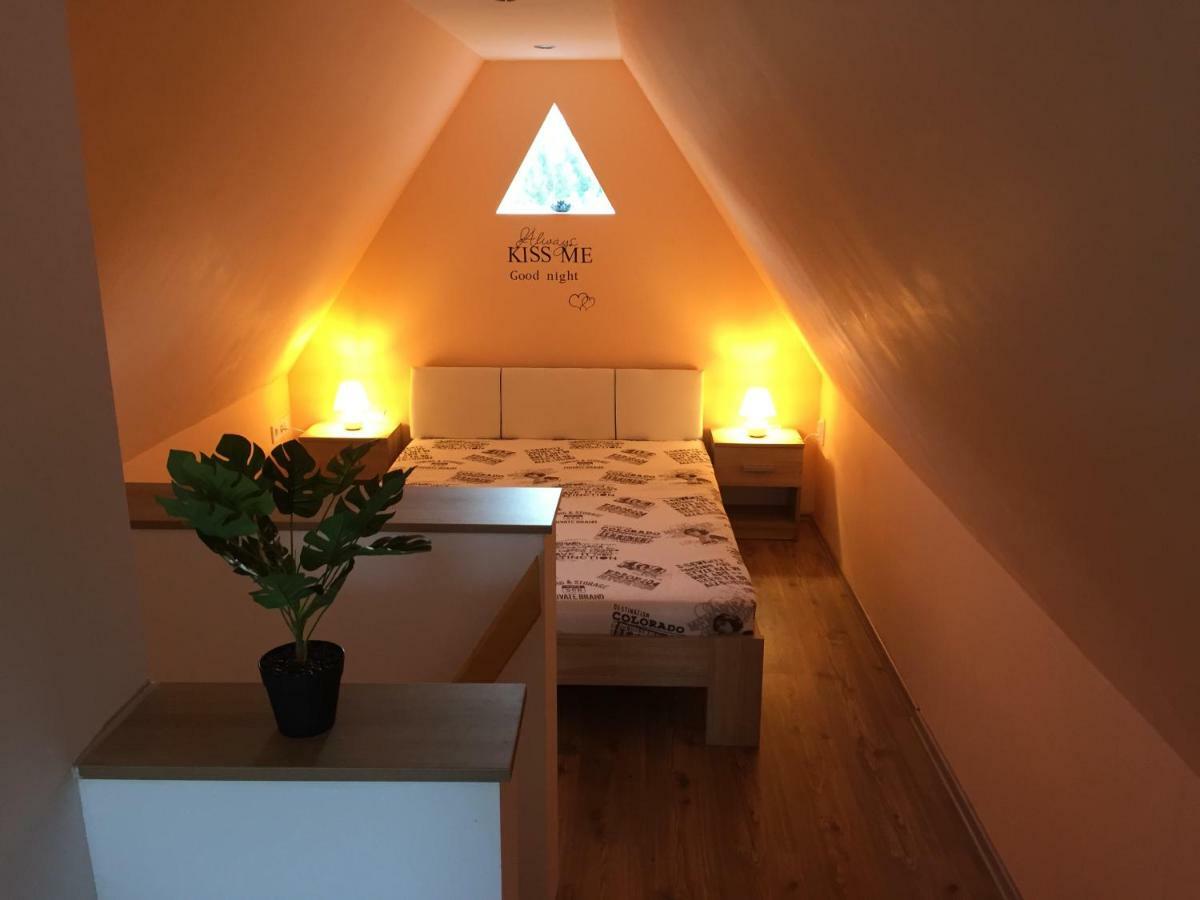 Izabella Vendeghaz Somlo Appartement Doba Buitenkant foto